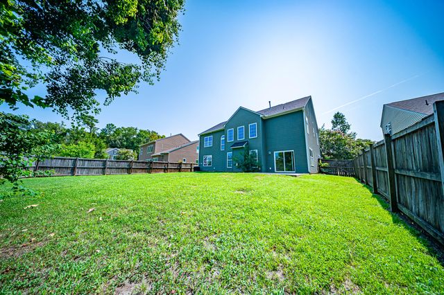 8485 Middle River Way, North Charleston, SC 29420