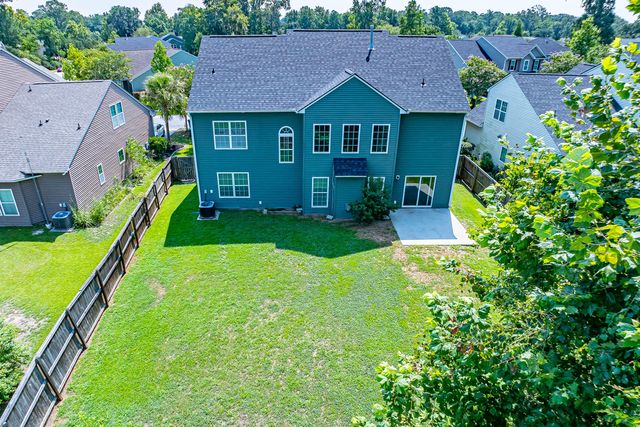 8485 Middle River Way, North Charleston, SC 29420