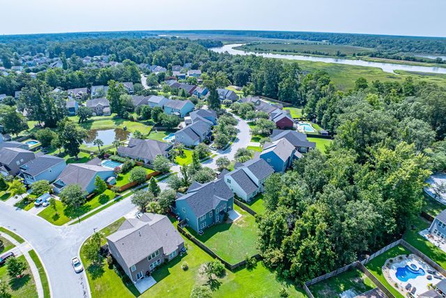 8485 Middle River Way, North Charleston, SC 29420