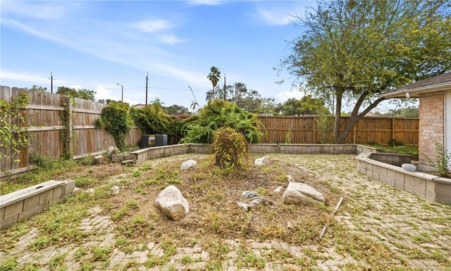 6410 Clearlake Circ, Corpus Christi, TX 78413