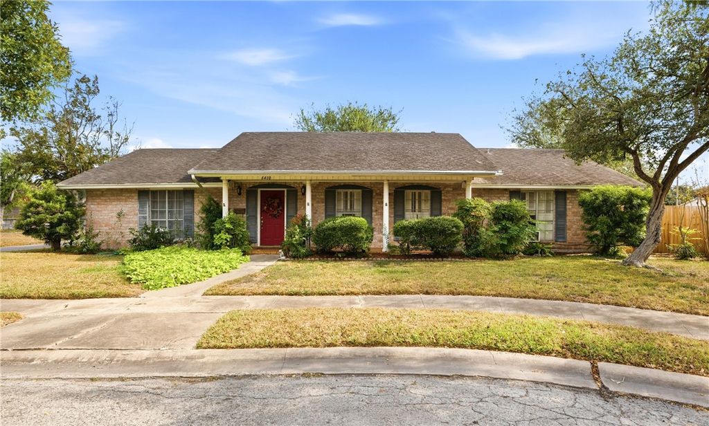 6410 Clearlake Circ, Corpus Christi, TX 78413