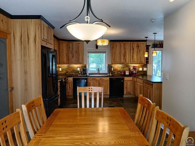 301 SW Yorkshire RD, Topeka, KS 66606