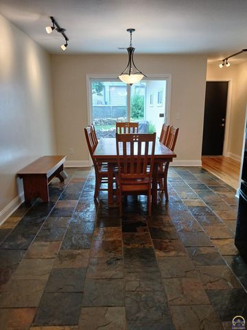 301 SW Yorkshire RD, Topeka, KS 66606