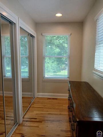 301 SW Yorkshire RD, Topeka, KS 66606