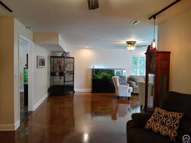 301 SW Yorkshire RD, Topeka, KS 66606