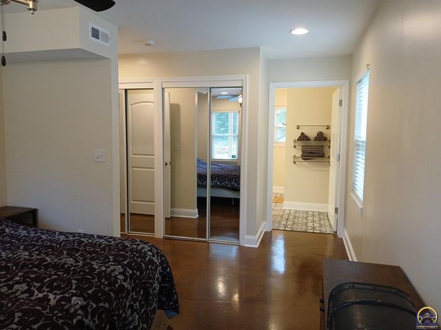 301 SW Yorkshire RD, Topeka, KS 66606