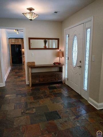 301 SW Yorkshire RD, Topeka, KS 66606