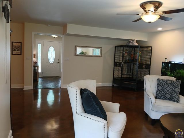 301 SW Yorkshire RD, Topeka, KS 66606