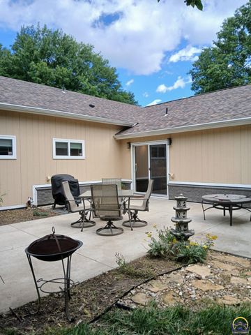 301 SW Yorkshire RD, Topeka, KS 66606