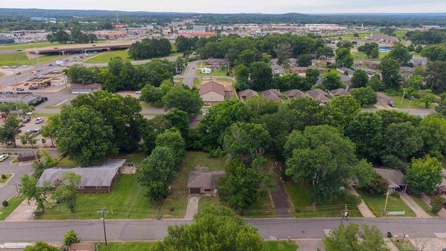 724 2Nd Ave, Conway, AR 72032