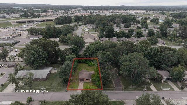 724 2Nd Ave, Conway, AR 72032