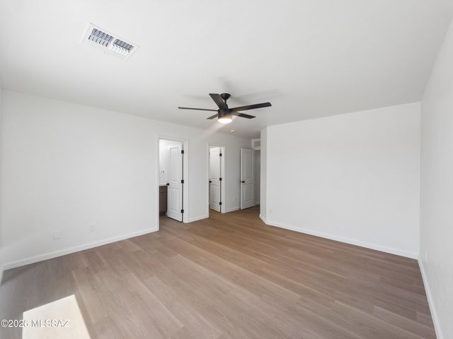 1387 W Calle Rio Lobo, Tucson, AZ 85714