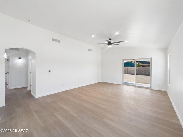 1387 W Calle Rio Lobo, Tucson, AZ 85714
