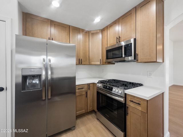 1387 W Calle Rio Lobo, Tucson, AZ 85714