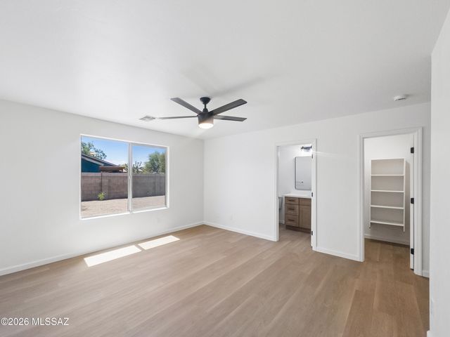 1387 W Calle Rio Lobo, Tucson, AZ 85714