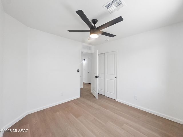 1387 W Calle Rio Lobo, Tucson, AZ 85714