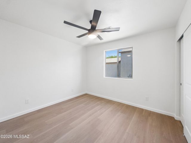 1387 W Calle Rio Lobo, Tucson, AZ 85714
