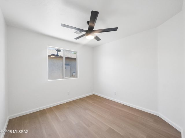 1387 W Calle Rio Lobo, Tucson, AZ 85714