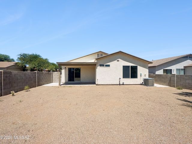 1387 W Calle Rio Lobo, Tucson, AZ 85714