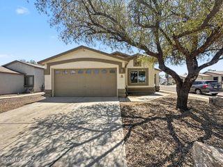 1387 W Calle Rio Lobo, Tucson, AZ 85714