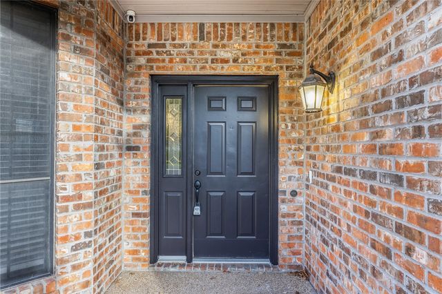 1301 Essex Green, College Station, TX 77845