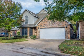 1301 Essex Green, College Station, TX 77845