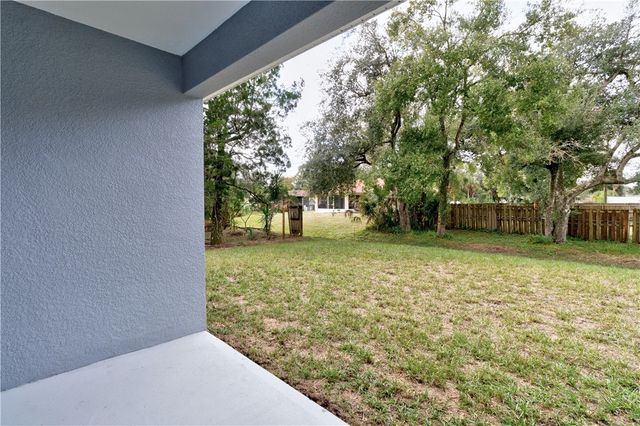 8675 101st Court, Vero Beach, FL 32967