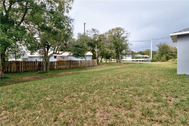 8675 101st Court, Vero Beach, FL 32967