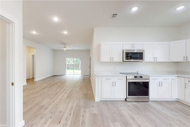 8675 101st Court, Vero Beach, FL 32967