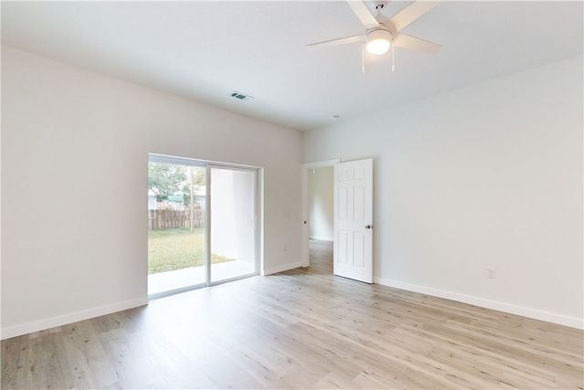 8675 101st Court, Vero Beach, FL 32967