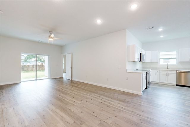 8675 101st Court, Vero Beach, FL 32967