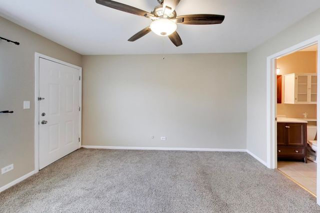 758 Moore Drive 758, Elk Grove Village, IL 60007