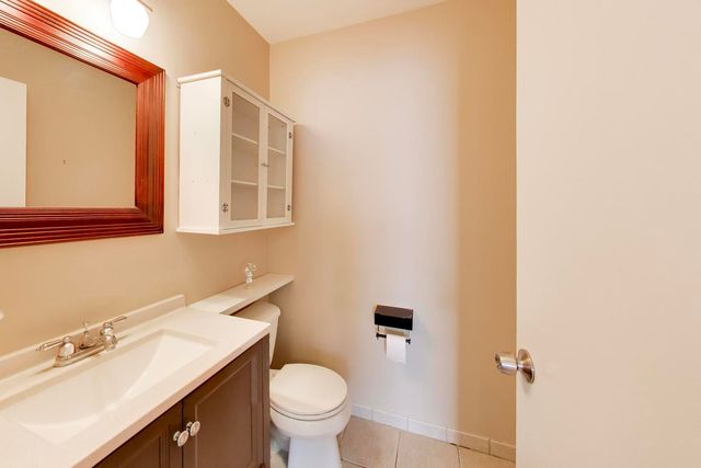 758 Moore Drive 758, Elk Grove Village, IL 60007
