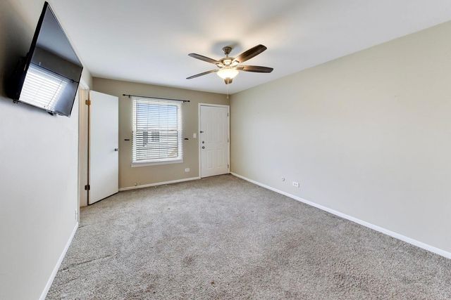 758 Moore Drive 758, Elk Grove Village, IL 60007
