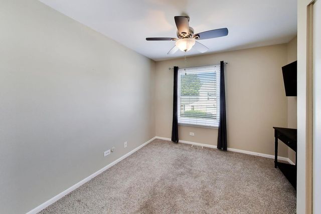 758 Moore Drive 758, Elk Grove Village, IL 60007