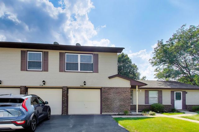 758 Moore Drive 758, Elk Grove Village, IL 60007
