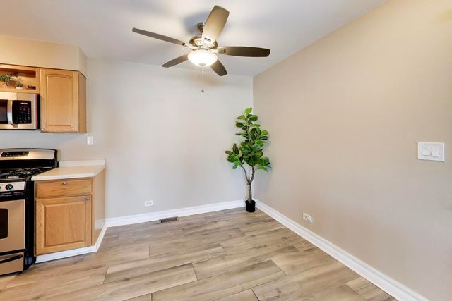 758 Moore Drive 758, Elk Grove Village, IL 60007
