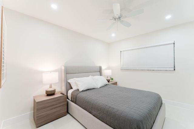 3199 NE 6th Drive, Boca Raton, FL 33431