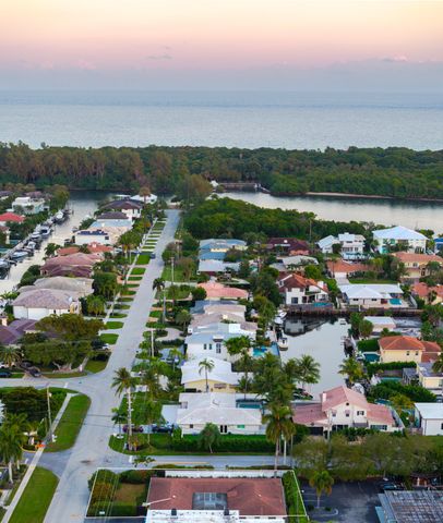 3199 NE 6th Drive, Boca Raton, FL 33431