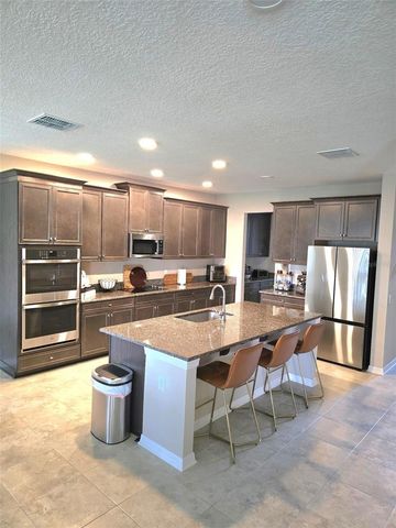 2950 ADAMS CROSS DRIVE, Zephyrhills, FL 33540