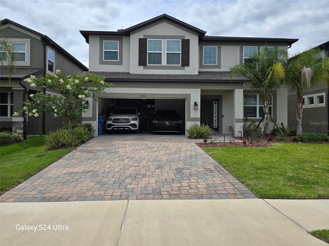2950 ADAMS CROSS DRIVE, Zephyrhills, FL 33540