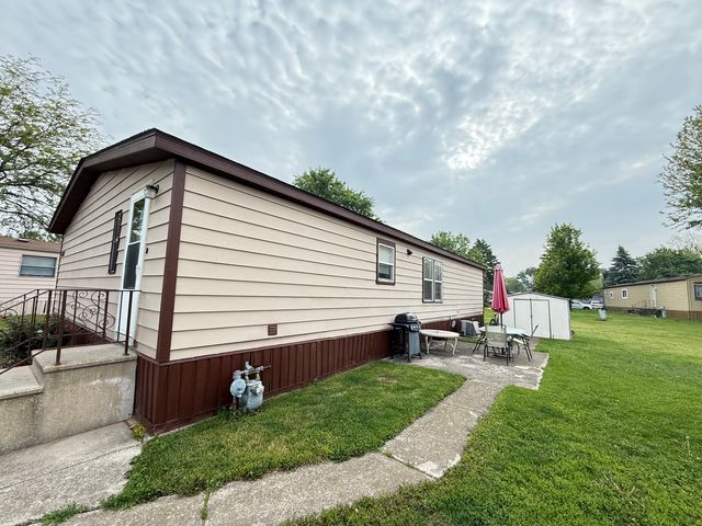 268 BLACKTHORN Road, Matteson, IL 60443