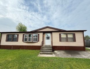 268 BLACKTHORN Road, Matteson, IL 60443