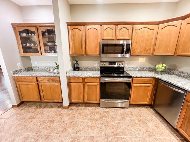 632 Country Meadows Road, Highlandville, MO 65669