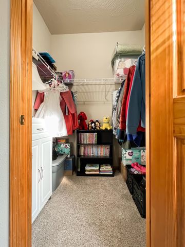 632 Country Meadows Road, Highlandville, MO 65669