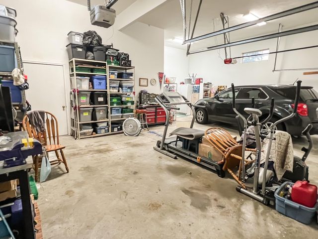 632 Country Meadows Road, Highlandville, MO 65669