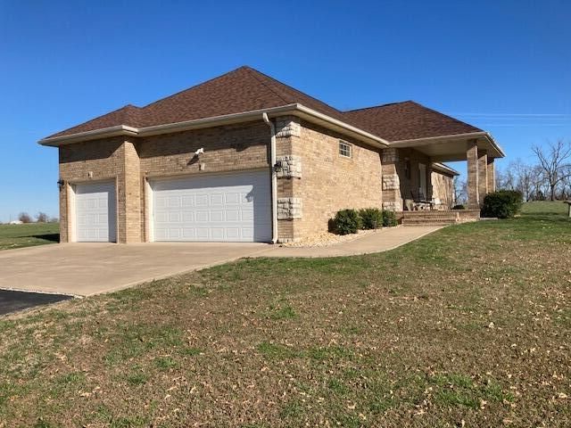 632 Country Meadows Road, Highlandville, MO 65669