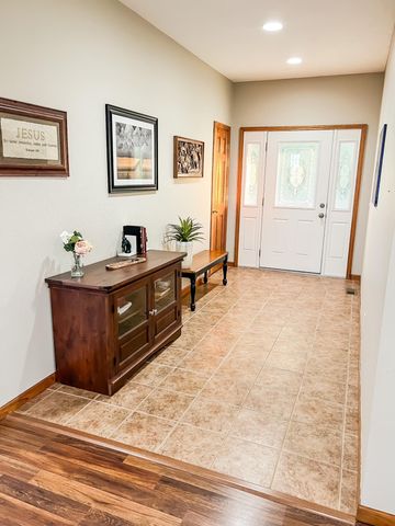 632 Country Meadows Road, Highlandville, MO 65669