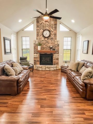 632 Country Meadows Road, Highlandville, MO 65669