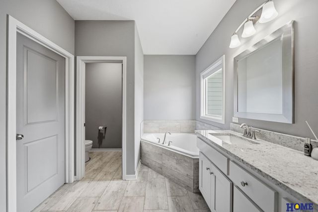 6516 Julia Circle, Lincoln, NE 68516